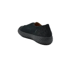 L'AMOUR DES PIEDS Zarrial