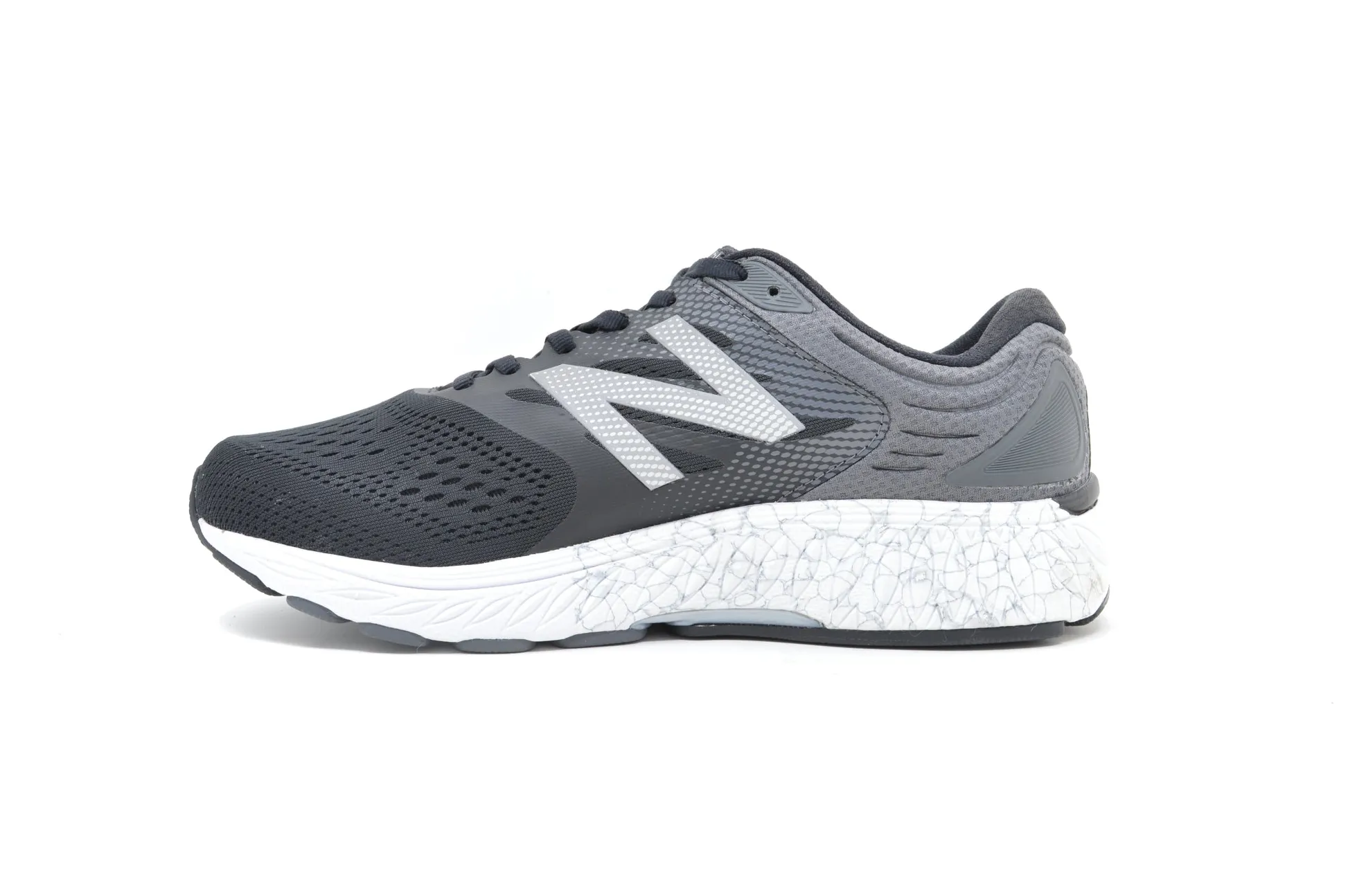 NEW BALANCE 940v4